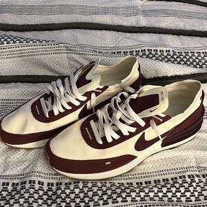I’m selling:men tennis shoes Nike Nsw Waffle. Color:cream/offwhite plum/burgundy